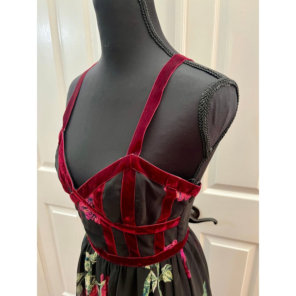Altar'd State Burgundy Velvet Trim Maxi Dress Women's Medium Black Red Floral
